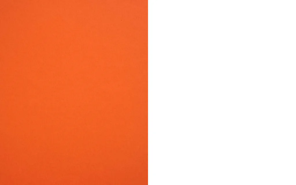 Un paesaggio di colore arancio, spread 3 of 55